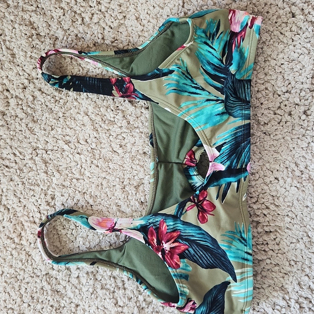 Beach Betty Floral Swimsuit Top, Size Large - Picture 4 of 4